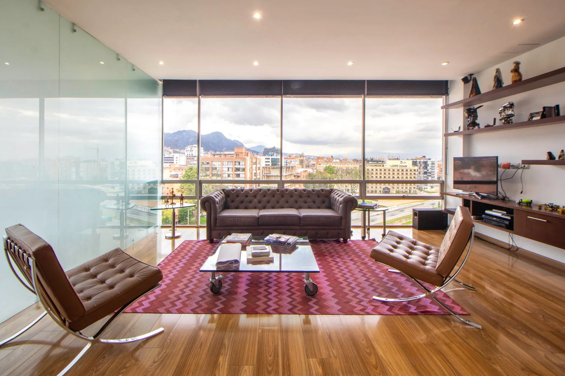 Luxury hotel reviewed by Ashharborcreative